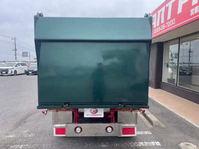 H4 エルフ　ダンプ　５MT