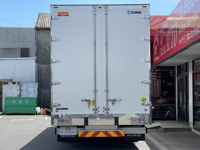 日野　17プロフィア　未使用　ハイルーフ　アルミホイール　リア門口ステンレス　7速MT