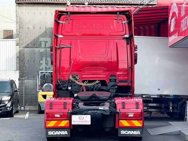 スカニア　R450　トレーラーヘッド　スライドカプラー　アルミホイール　ブタ鼻