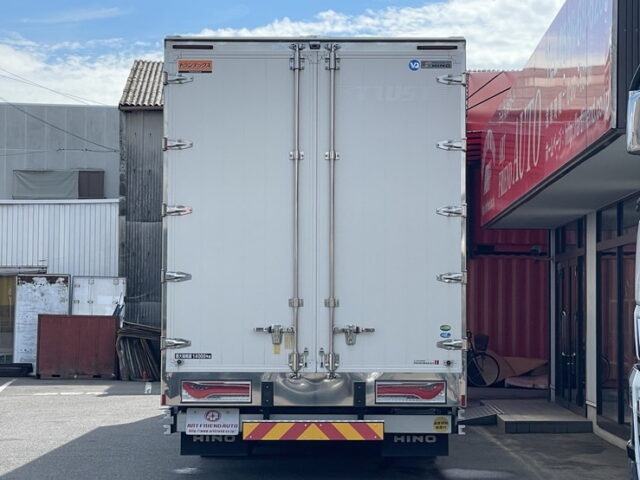 日野　17プロフィア　ハイルーフ　ウィング　リア門口ステンレス　アルミホイール