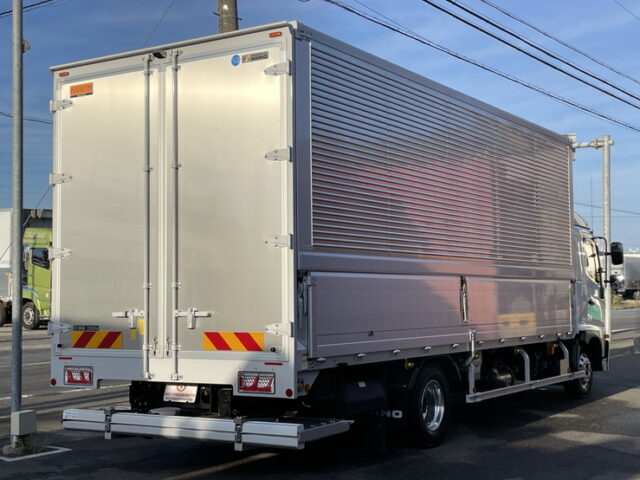 日野　17レンジャー　ウィング　6200ワイド　後輪エアサス　格納ゲート付　240馬力