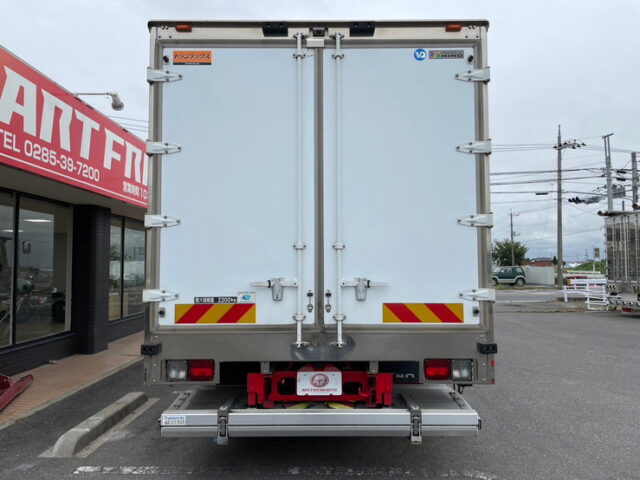 日野　17レンジャー　冷凍バン　格納パワーゲート　240馬力　キーストン　６MT