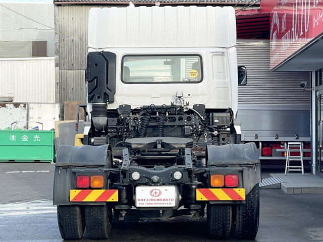 クオン　ハイルーフ　トレーラーヘッド　第5輪荷重11.500㎏　エアサス　410馬力