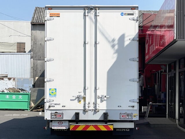 日野　17プロフィア　ハイルーフ　ウィング　7速MT　380馬力　81万km時ディーラーにてエンジン交換