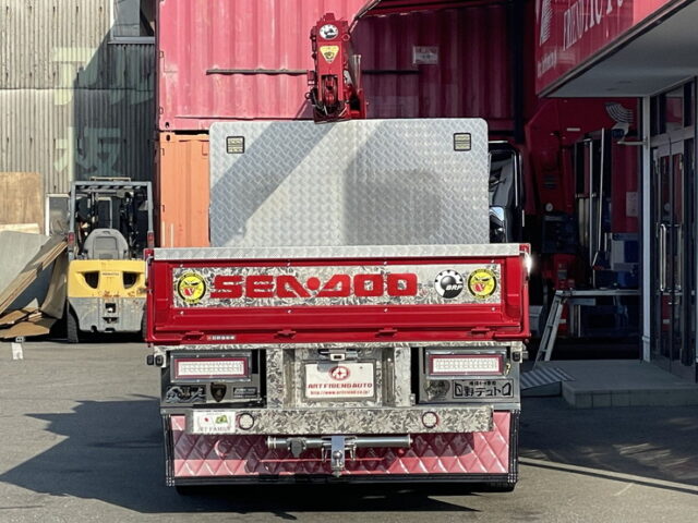 日野　デュトロ　4段クレーン　ラジコン　フックイン　前出しバンパー昇降機付き　ヒッチメンバー