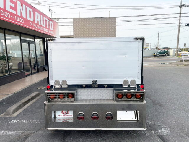 三菱ふそう　キャンター　平造りボディー　架装多数　電飾多数