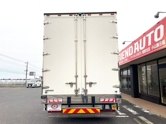 日野　プロフィア　寒冷地　ウィング　アルミホイール　メッキ多数