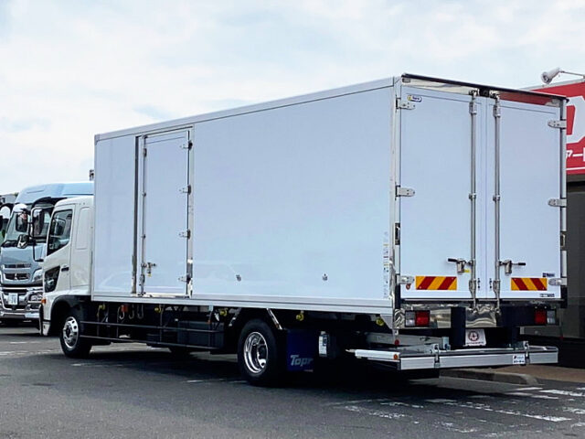 【825】R3　17レンジャー　6200ワイド　冷凍バン　エアサス　ゲート付　低温設定