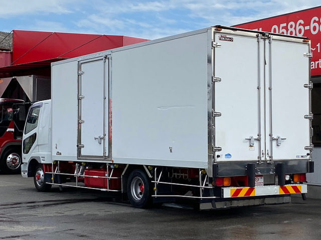 【621】H20　ファイター　エアサス　冷凍バン　横扉