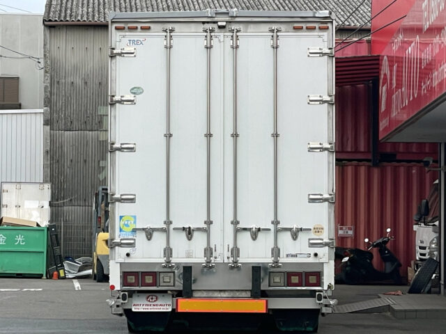 日野　プロフィア　ハイルーフ　ウィング　寝台メッキ　ステンレス多数