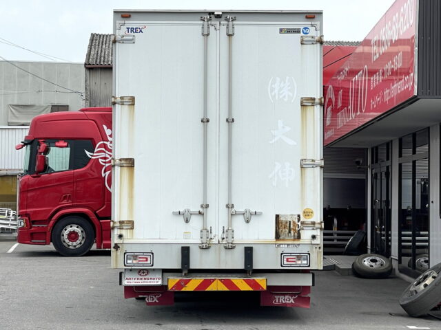 日野　17プロフィア　ハイルーフ　ウィング　7速MT　380馬力　エンジン交換済