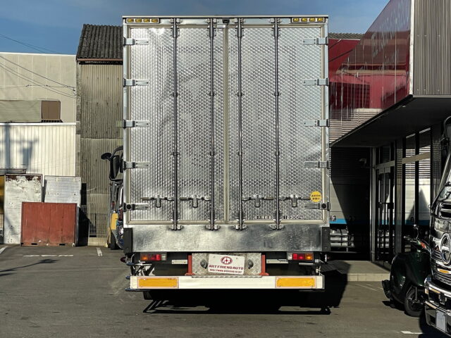 スーパーグレート　ハイルーフ　ウィング　ヤマダ造りボデー　国産エンジン　7速MT