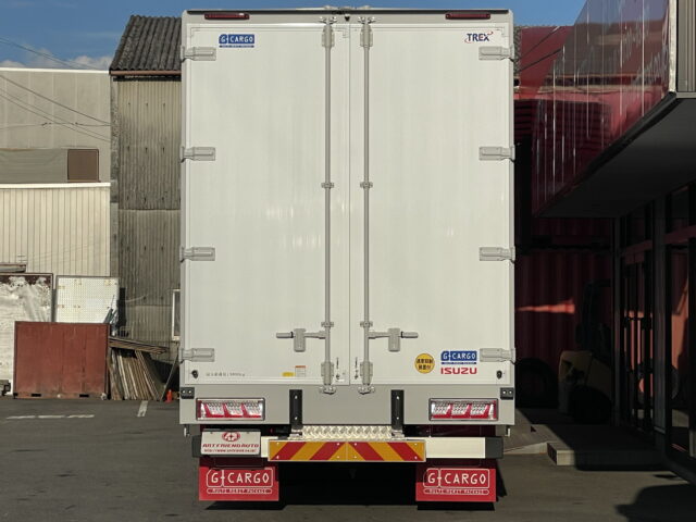 いすゞ　ギガ　ハイルーフ　ウィング　未使用車　アルミホイール　メッキ多数