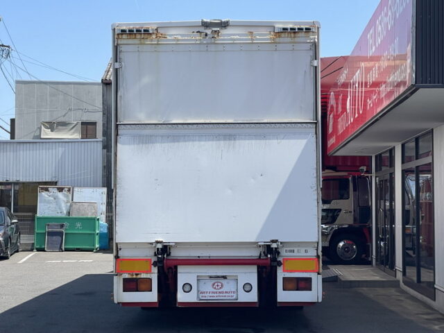 クオン：ハイルーフ：ウィング：跳上ゲート：総輪エアサス：エアロ付き：メッキ多数　