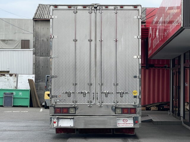 日野：プロフィア：ハイルーフ：ウィング：メッキ多数：ステンレス多数　