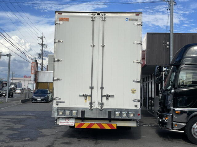 日野：17プロフィア：ハイルーフ：メッキ多数：アルミホイール：リア門口ステンレス