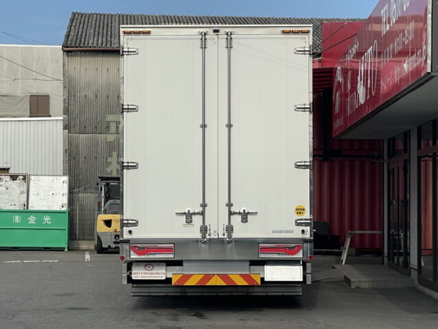 日野：17プロフィア：ハイルーフ：メッキ多数：ステンレス多数：アルミホイール