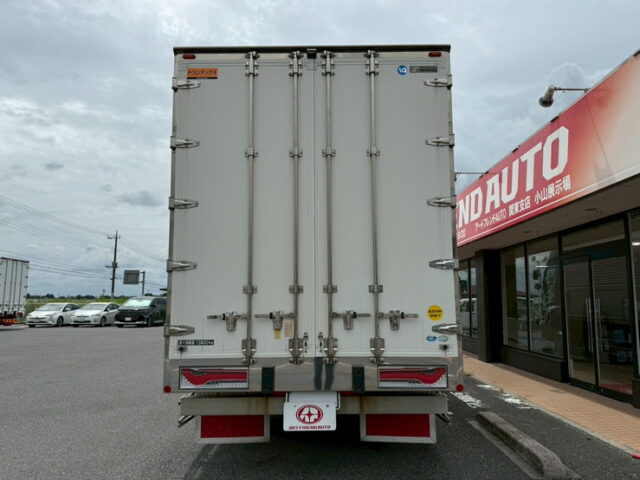 日野:17プロフィア:ハイルーフ:ウィング:メッキドア:アルミホイール:リア門口ステンレス