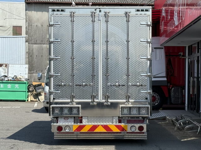 R3　日野　デュトロ　ワイドロング　アルミウィング　造りボディー　メッキ多数　