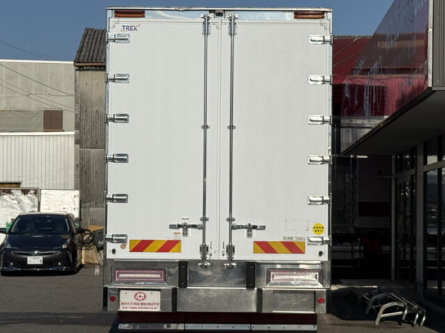 日野：17プロフィア：ハイルーフ：ウィング：メッキ多数：ステンレス多数：リア門口ステンレス