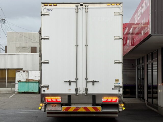 17スーパーグレート：ハイルーフ：メッキ多数：アルミホイール：リア門口ステンレス