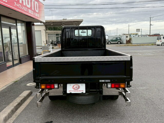 キャンター：平ボデー：前出しバンパー：ステンレスサイドバンパー：マニュアル