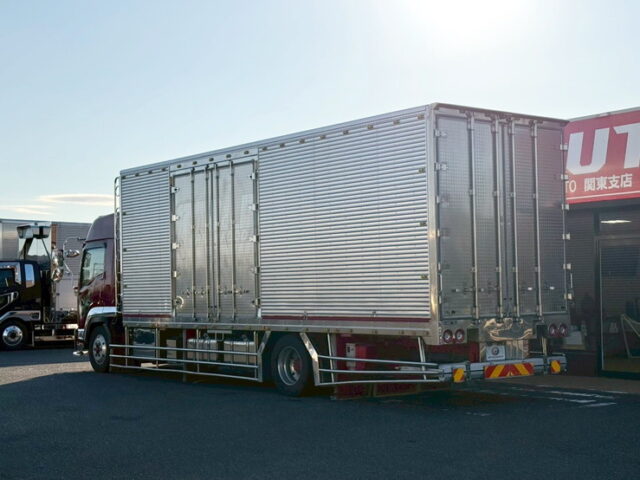 いすゞ：フォワード：ハイルーフ：冷凍バン：7100標準幅：架装多数：格納ゲート：エアサス