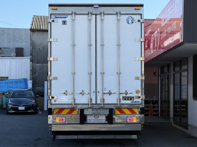 日野：17プロフィア：冷凍バン：メッキ多数：サブエンジン：ジョロ4キーストン