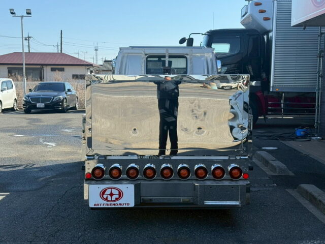 タイタンダッシュ：平ボデー：架装多数：標準幅：アオリステンレス張り：マニ割り