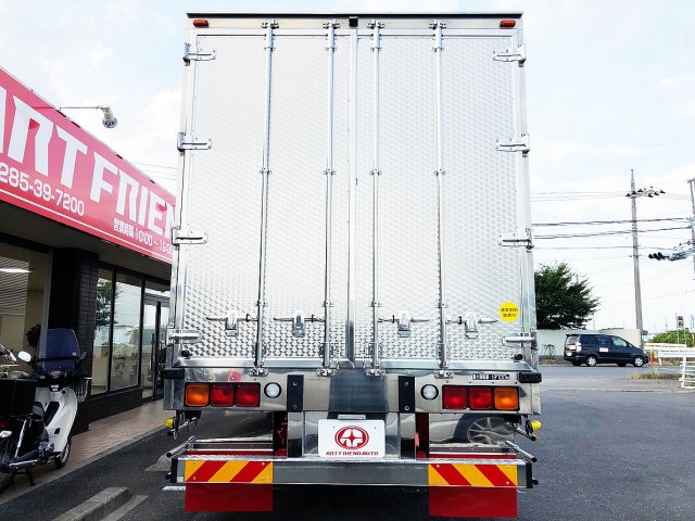 【469】UDトラックス　クオン　ウィング　10輪　ステンレス多数