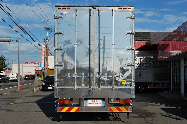 【277】UDトラックスクオン 中低床 冷凍ウイング リヤエアサス