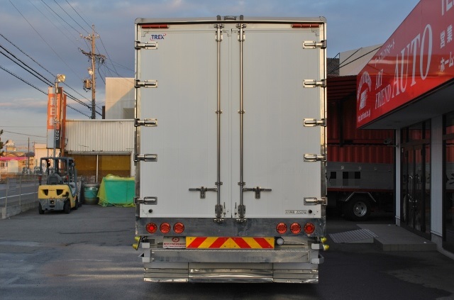 【329】三菱ふそうファイター　ワイド　アルミウイング　7200ボデー