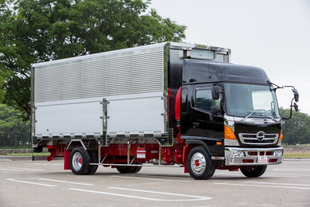 Ｈ２７　日野　レンジャープロ　アルミウィング　セミワイド　ハイルーフ　リーフサス　新車