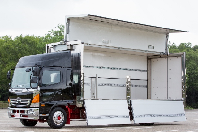 Ｈ２７　日野　レンジャープロ　アルミウィング　セミワイド　ハイルーフ　リーフサス　新車