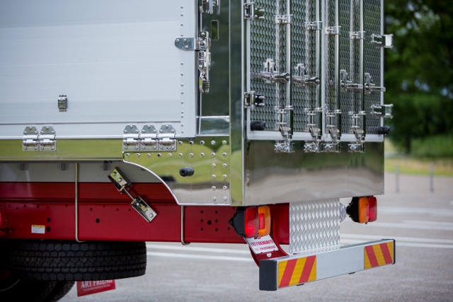 Ｈ２７　日野　レンジャープロ　アルミウィング　セミワイド　ハイルーフ　リーフサス　新車