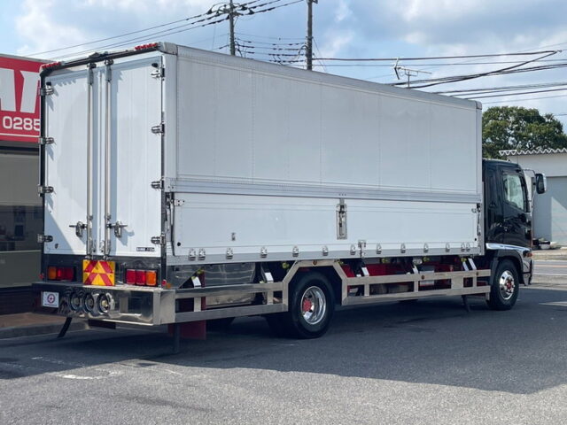 日野　レンジャープロ　冷凍ウィング　ステンレスサイドバンパー　メッキパーツ多数