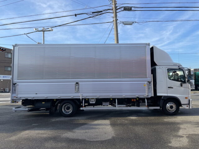 日野　17レンジャー　ウィング　6200ワイド　後輪エアサス　格納ゲート付　240馬力