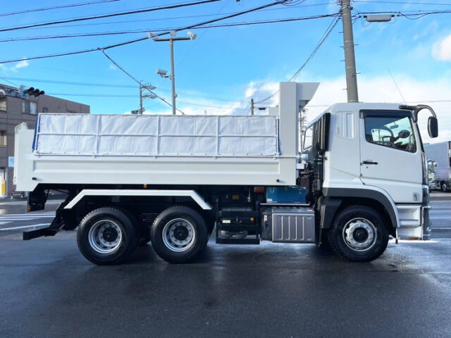 【1576】R5　17スーパーグレート　ダンプ　5100×2200　未使用　7速MT　新明和ボデー