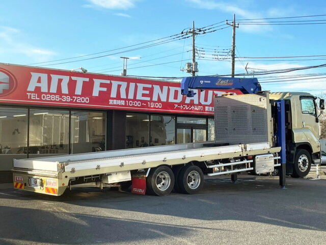 ギガ　平セルフ　4段クレーン　３軸　２デフ　ラジコン付　重機運搬仕様　歩み板付　ハイジャッキ