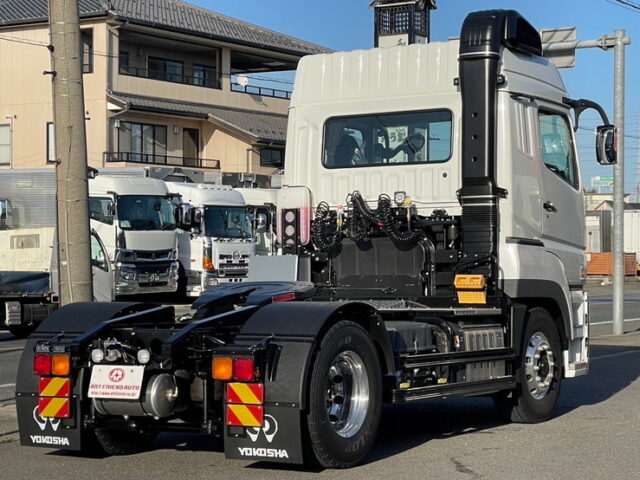 17スーパーグレート　トレーラーヘッド　ハイルーフ　未使用　E尺　460馬力　第5輪荷重11.500㎏　プレミアムライン