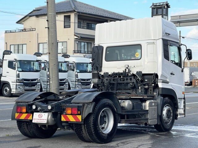 クオン　ハイルーフ　トレーラーヘッド　第5輪荷重11.500㎏　エアサス　410馬力