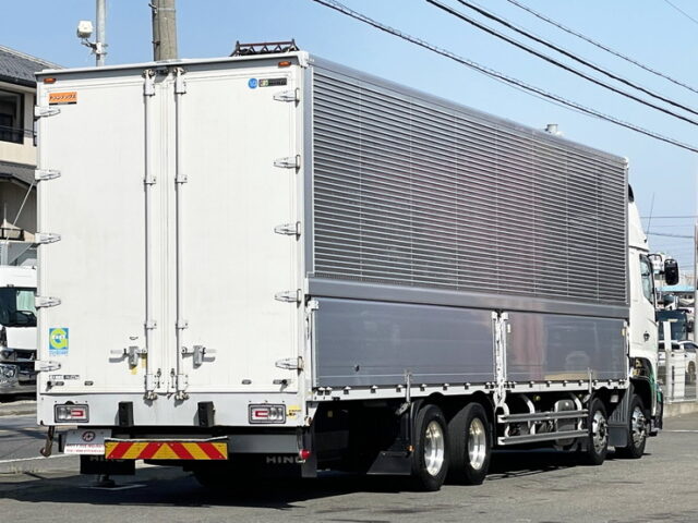 日野　17プロフィア　ハイルーフ　ウィング　7速MT　380馬力　81万km時ディーラーにてエンジン交換