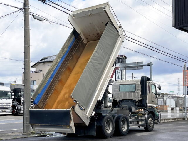 日野　17プロフィア　ダンプ　5300×2200　E13C　前出しバンパー　昇降機付き　電動コボレーン