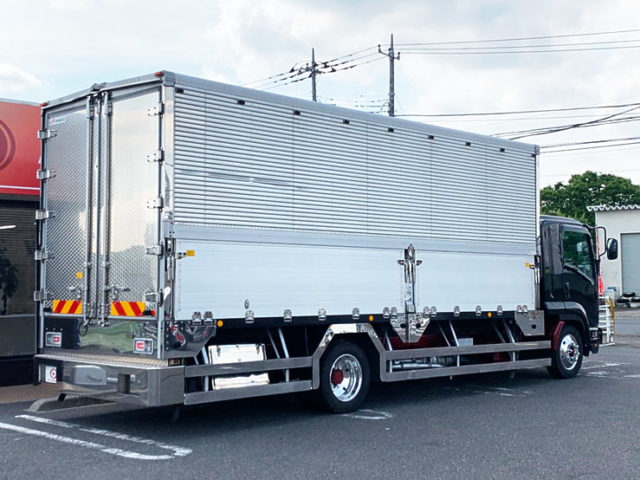 【635】いすゞ　フォワード　ウィング　6発ターボ　240馬力