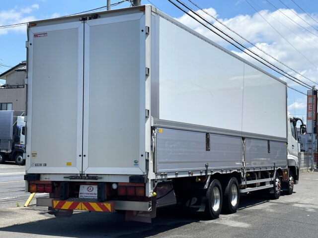 三菱ふそう　スーパーグレート　アルミウィング　７MT　リアエアサス　木床　380馬力