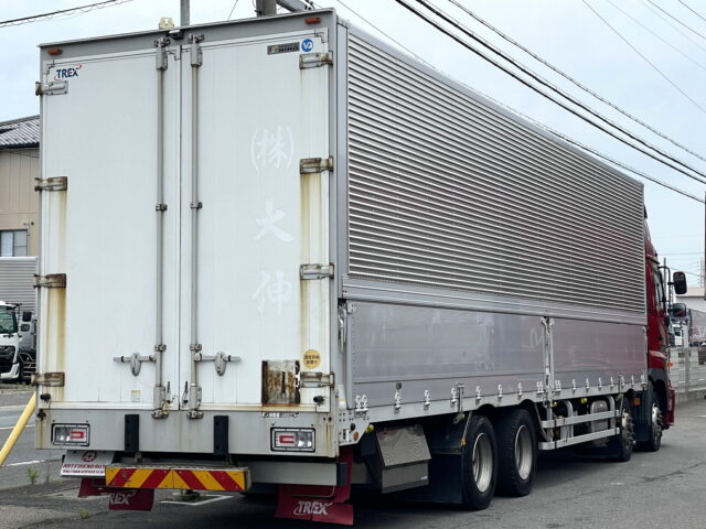 日野　17プロフィア　ハイルーフ　ウィング　7速MT　380馬力　エンジン交換済