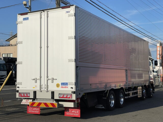 いすゞ　ギガ　ハイルーフ　ウィング　未使用車　アルミホイール　メッキ多数
