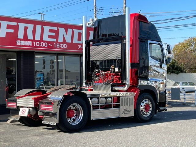 日野　17プロフィア　ヘッド　内装生地張り　ステンレス多数　メッキパーツ多数