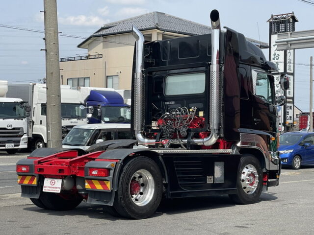 日野　プロフィア　ハイルーフ　トレーラーヘッド　煙突マフラー(ダミー)　ブタ鼻