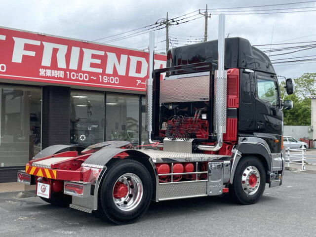 日野：プロフィア：トレーラーヘッド：内装生地張り：ハイルーフ：架装多数：メッキ多数